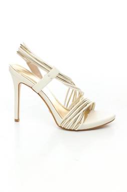 Σανδάλια Guess1