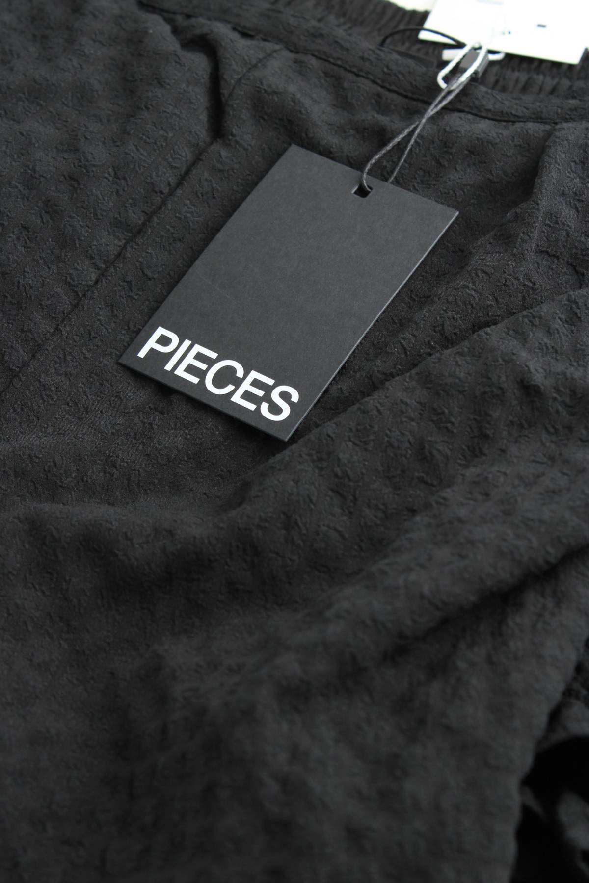 Дамски панталон Pieces3