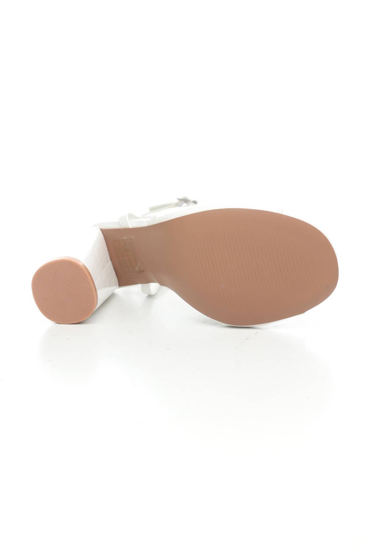 Сандали Boohoo4 - Contour.bg Сандали Boohoo4