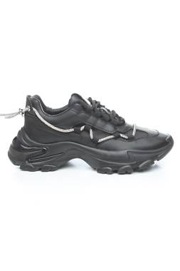 Αθλητικά παπούτσια Steve Madden1