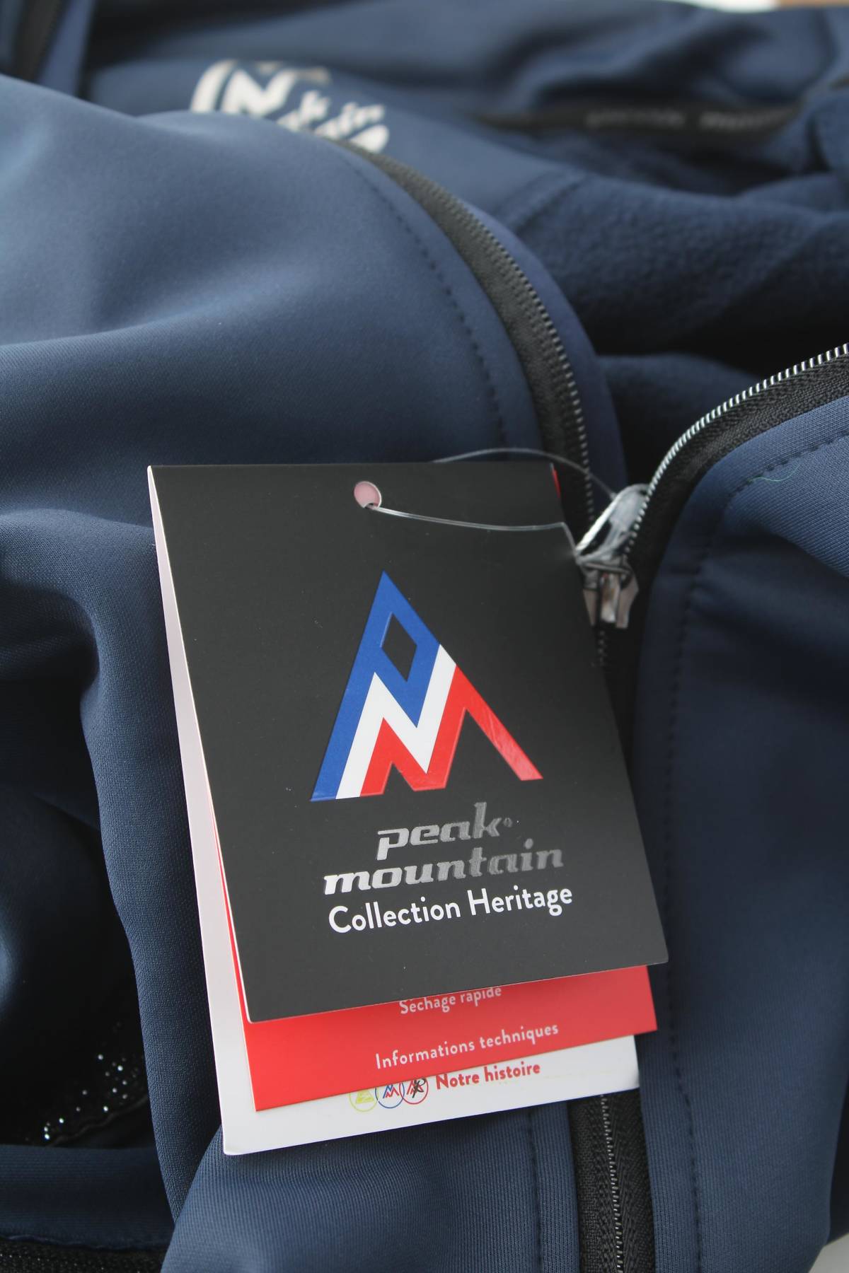 Γυναικείο αθλητικό μπουφάν Peak Performance4 - Contourshop.gr Γυναικείο αθλητικό μπουφάν Peak Performance4