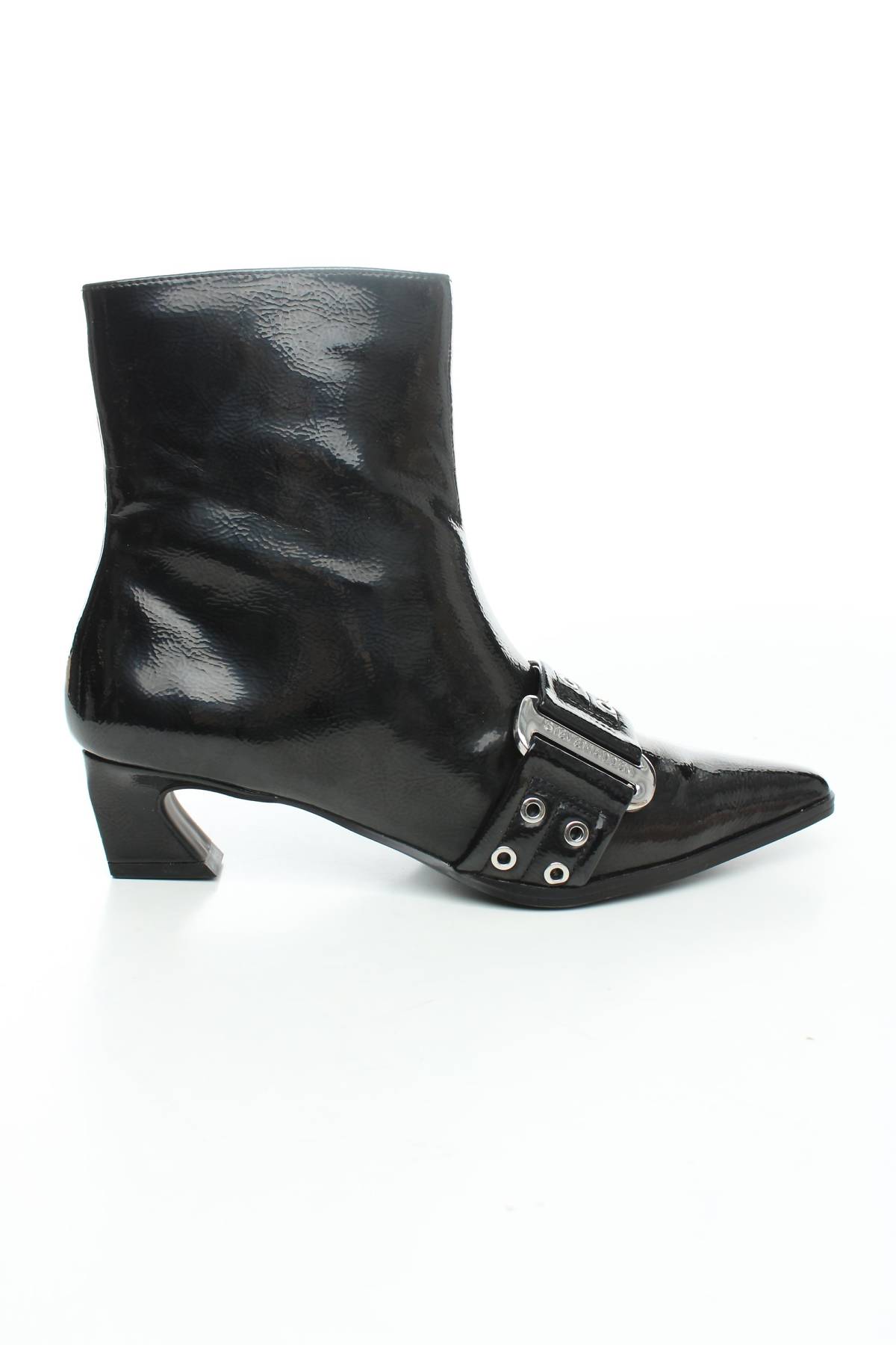 Γυναικεία μποτάκια Steve Madden1