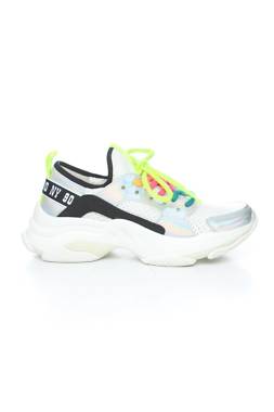 Αθλητικά παπούτσια Steve Madden1