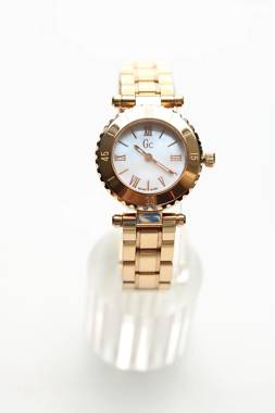 ЧАСОВНИК GC Guess Collection1