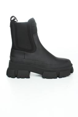 Дамски боти Steve Madden1