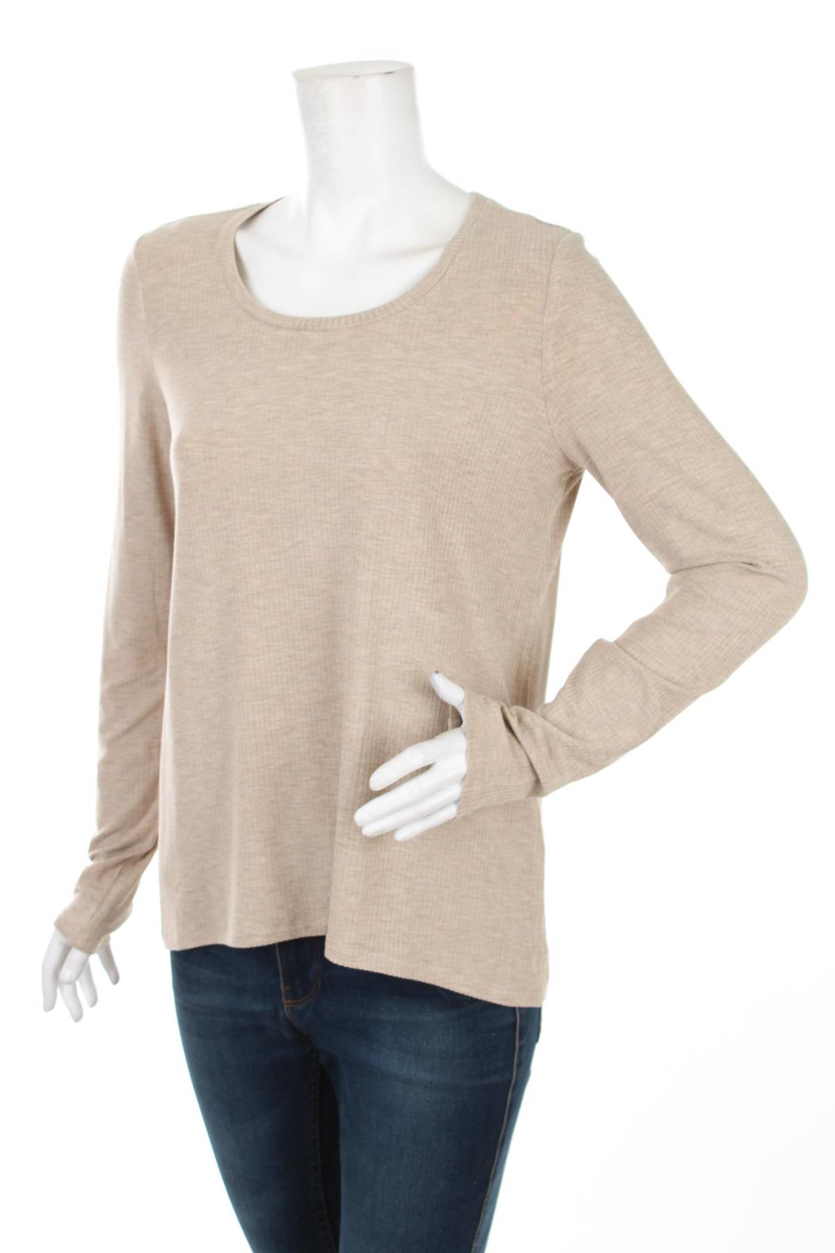 Домашно облекло Triumph1