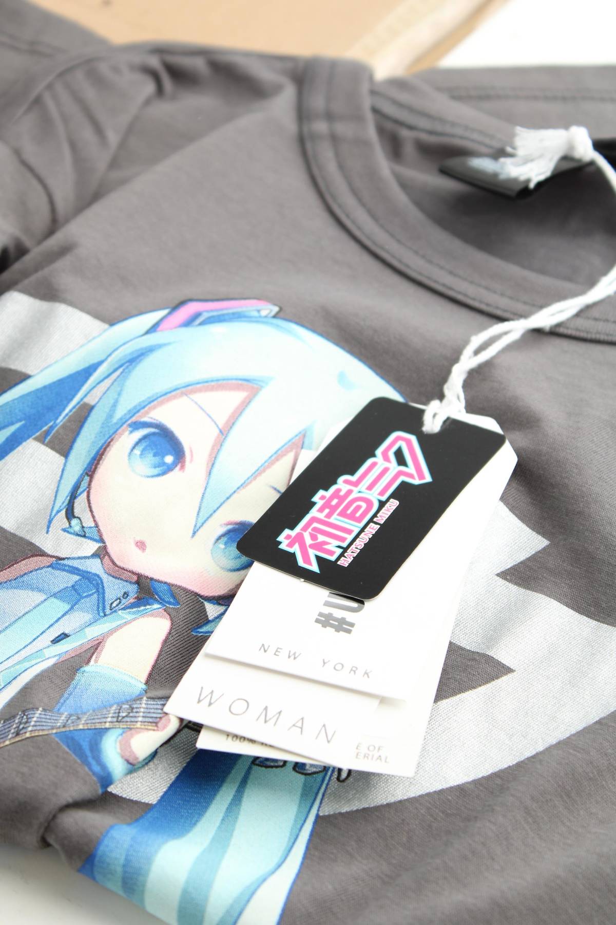 Дамска тениска J Brand3