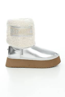 Γυναικεία μποτάκια Steve Madden1