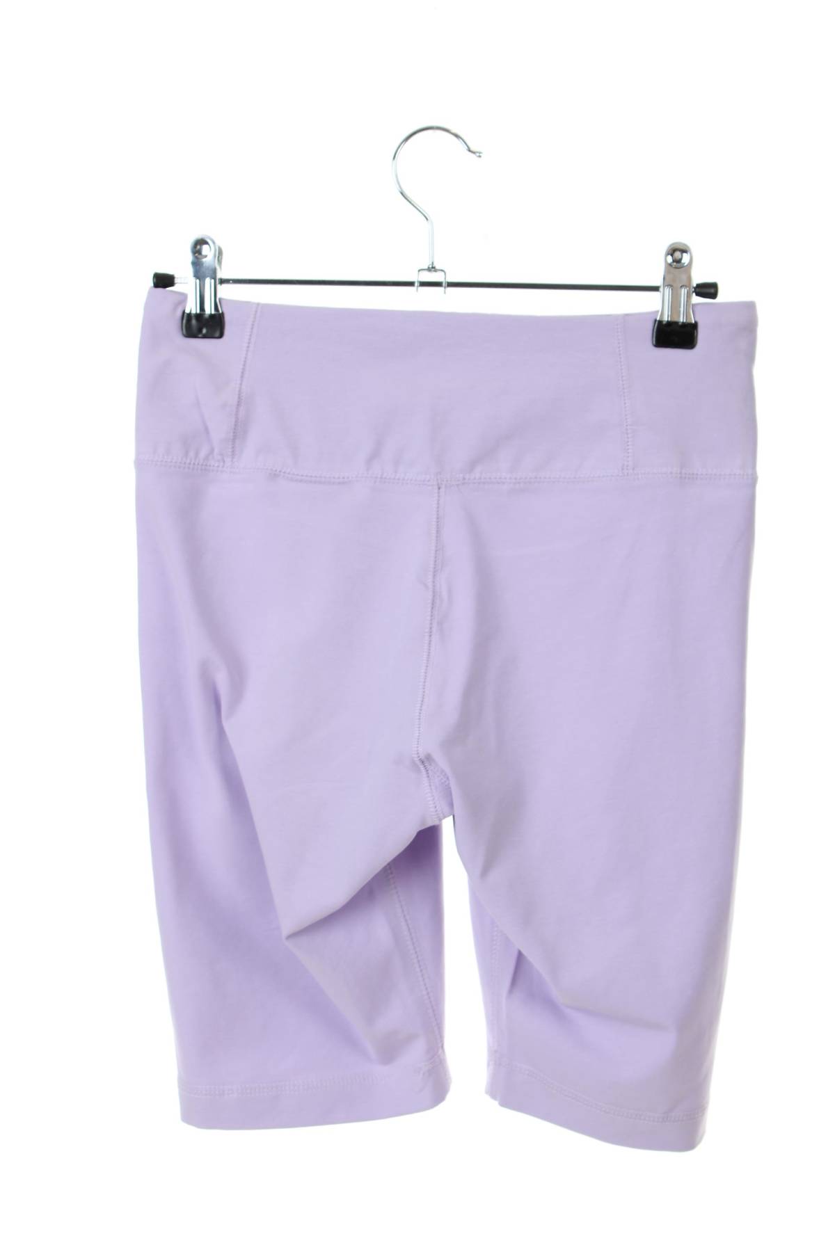 Дамски спортен клин Reebok2