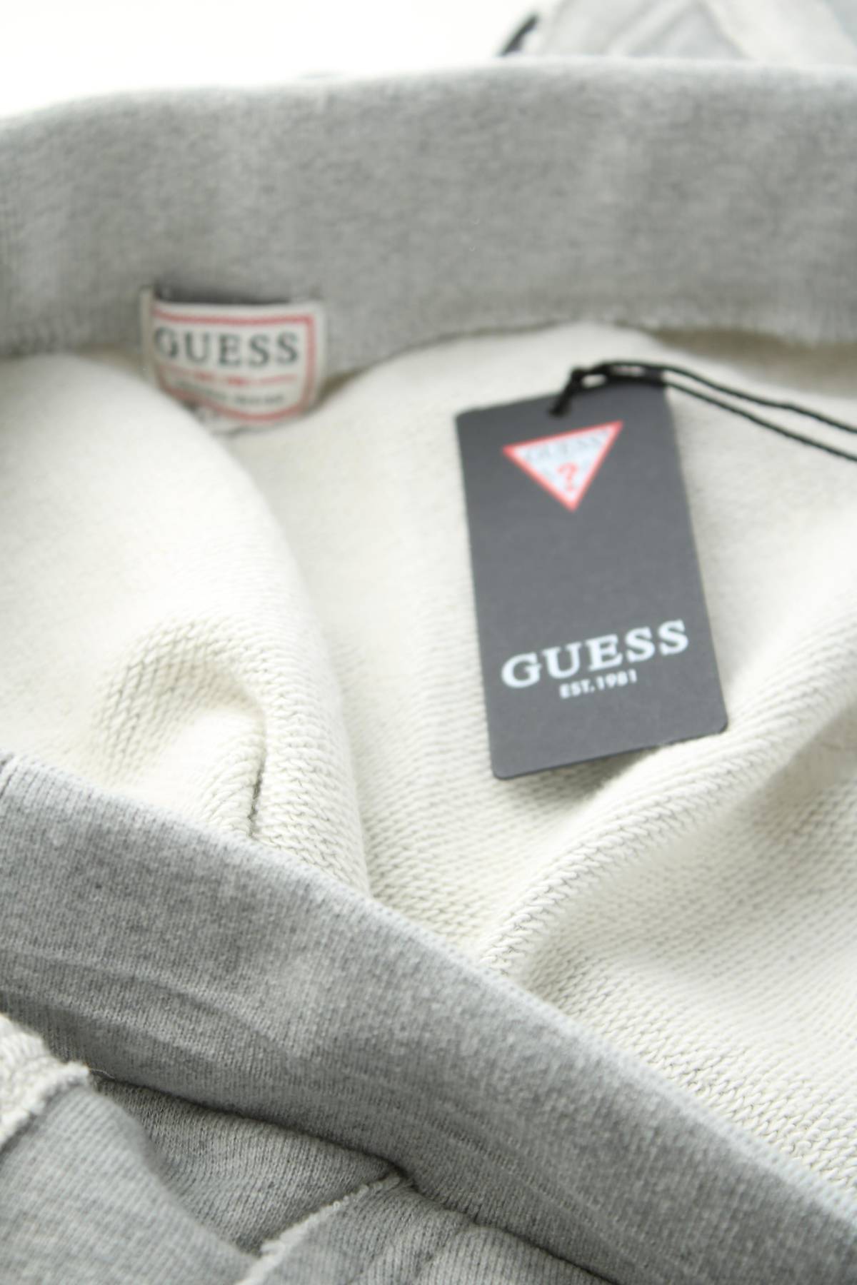 Ανδρικό σορτσάκι Guess3 - Contourshop.gr Ανδρικό σορτσάκι Guess3