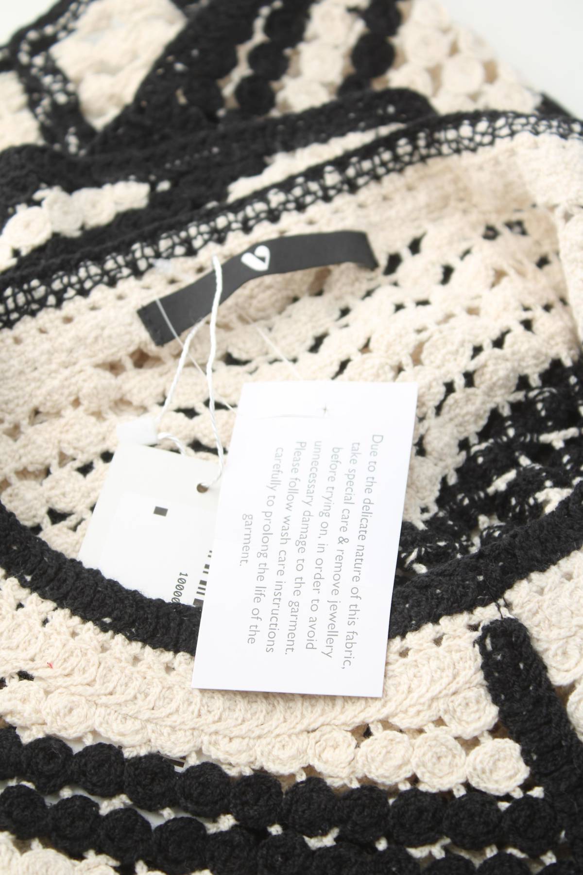 Γυναικείο αμάνικο V by Very3