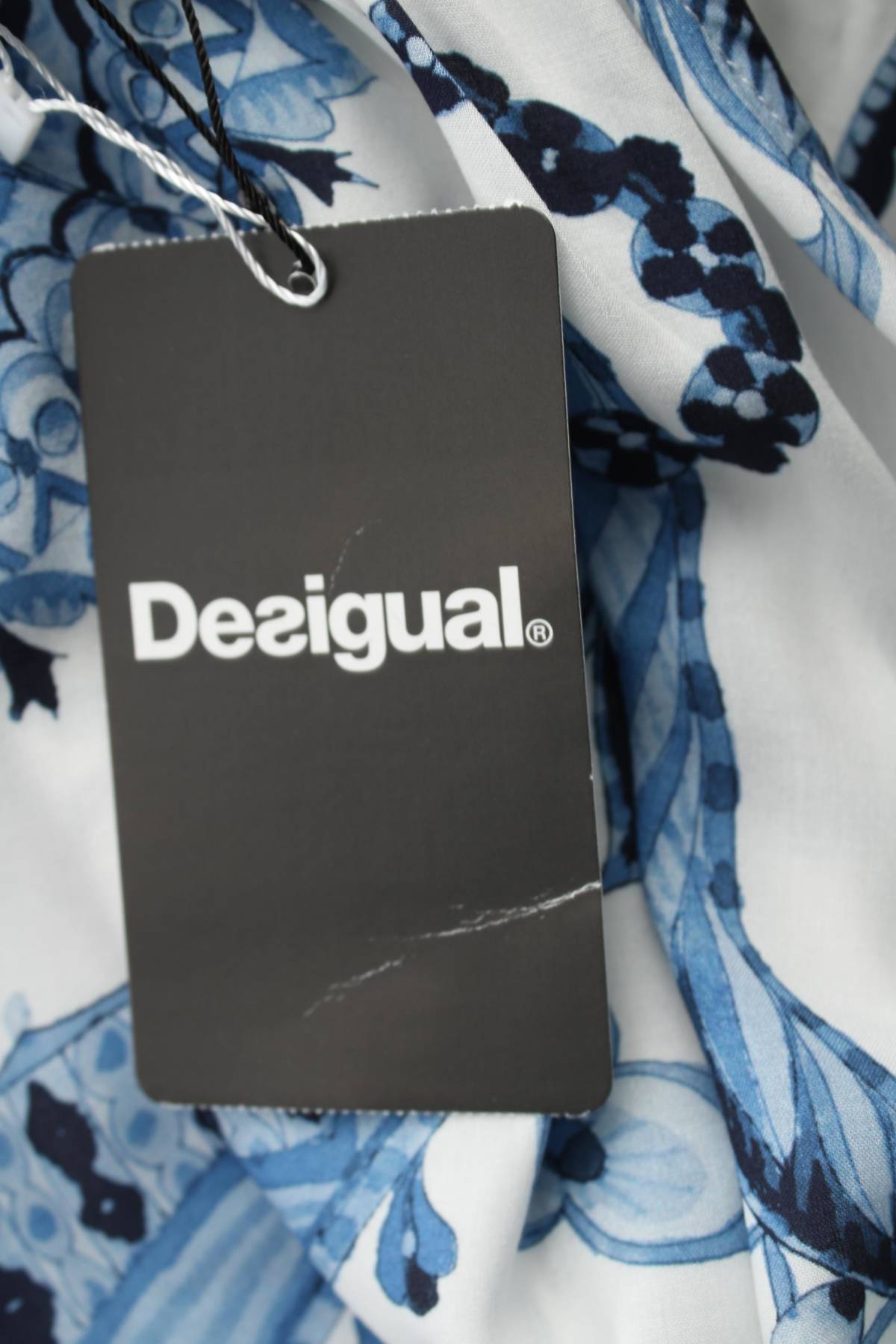 Γυναικείο αμάνικο Desigual4 - Contourshop.gr Γυναικείο αμάνικο Desigual4