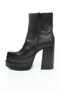 Дамски боти Steve Madden2