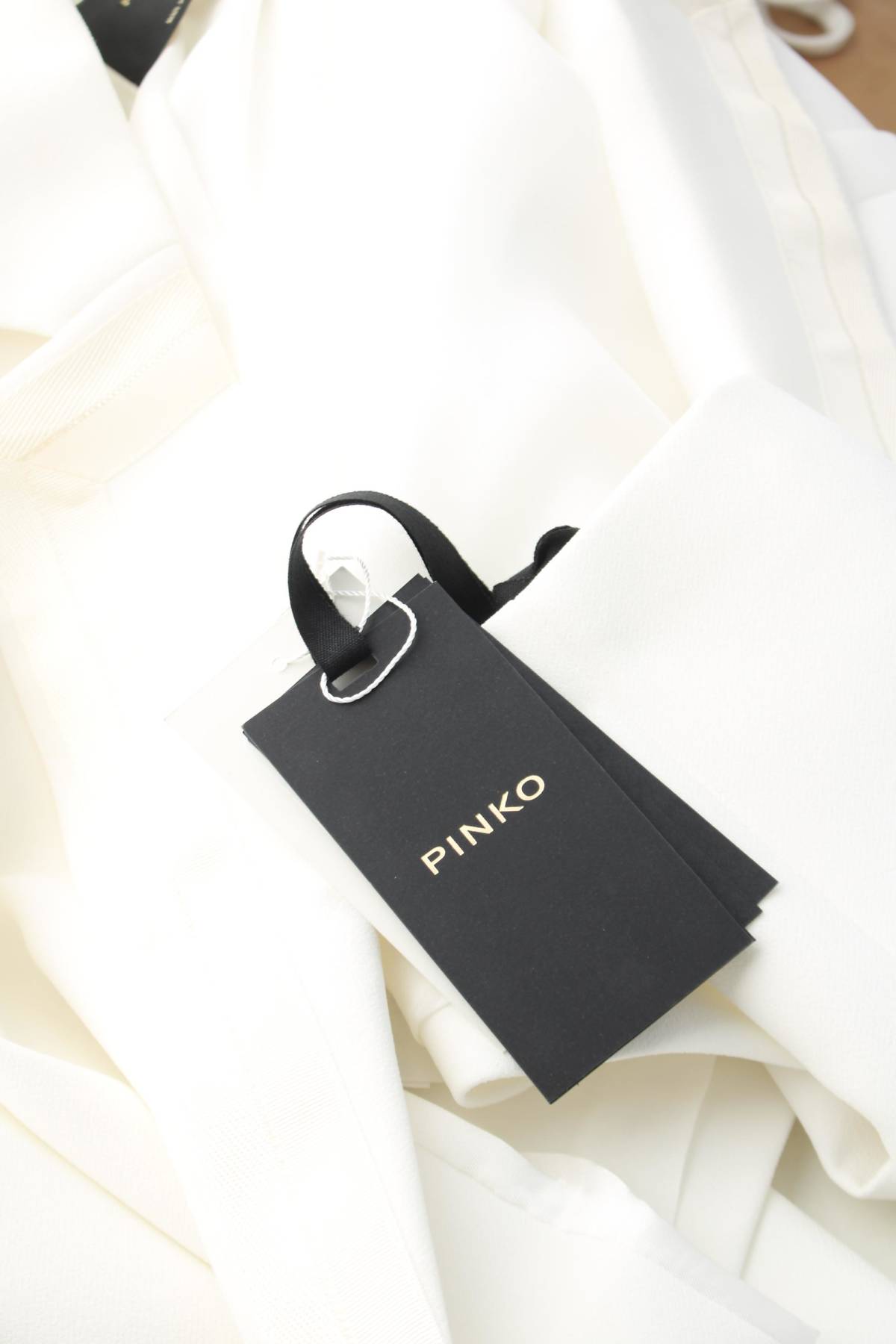 Дамско сако Pinko3 - Contour.bg Дамско сако Pinko3