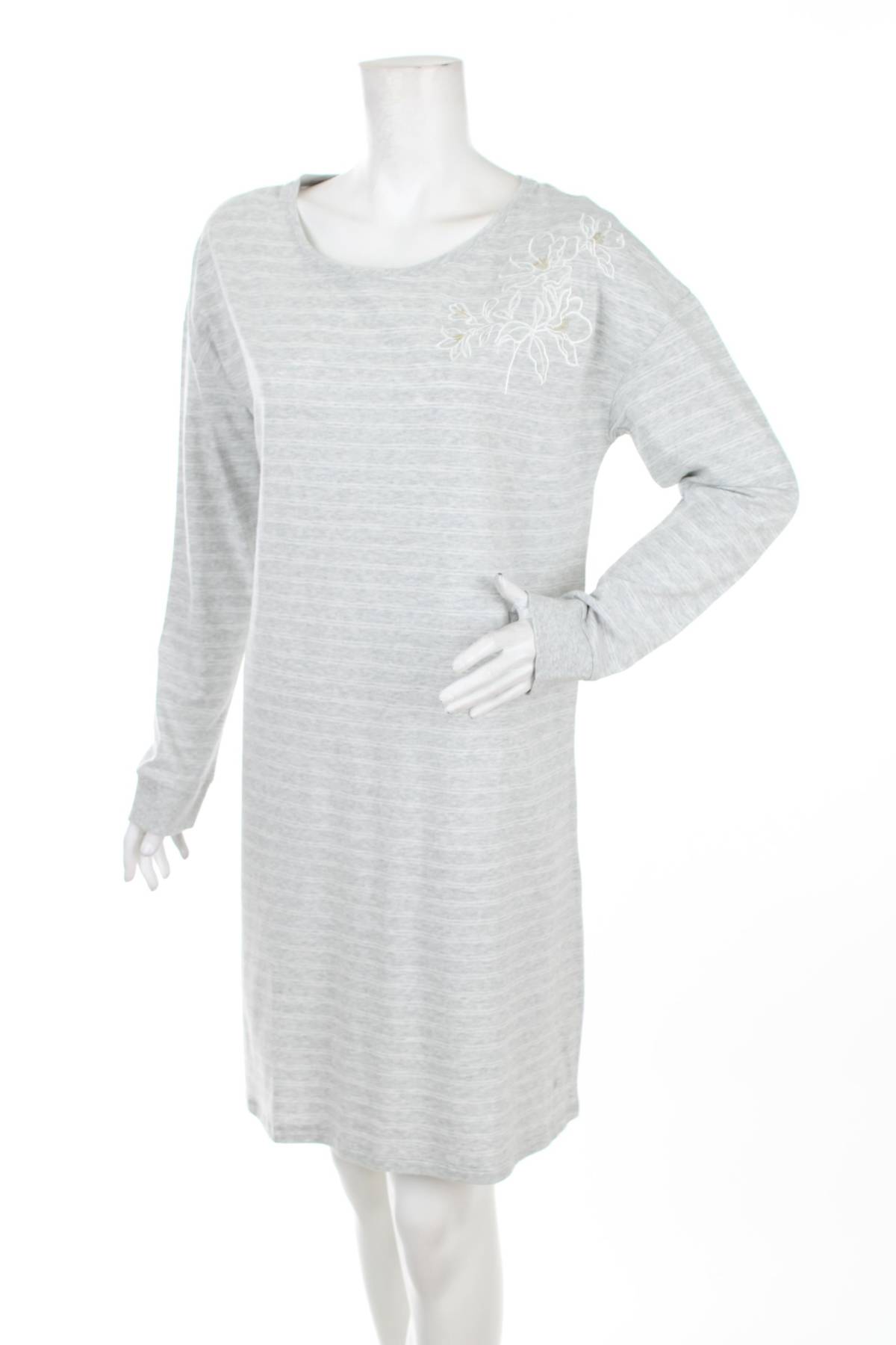 Дамска нощница Triumph1