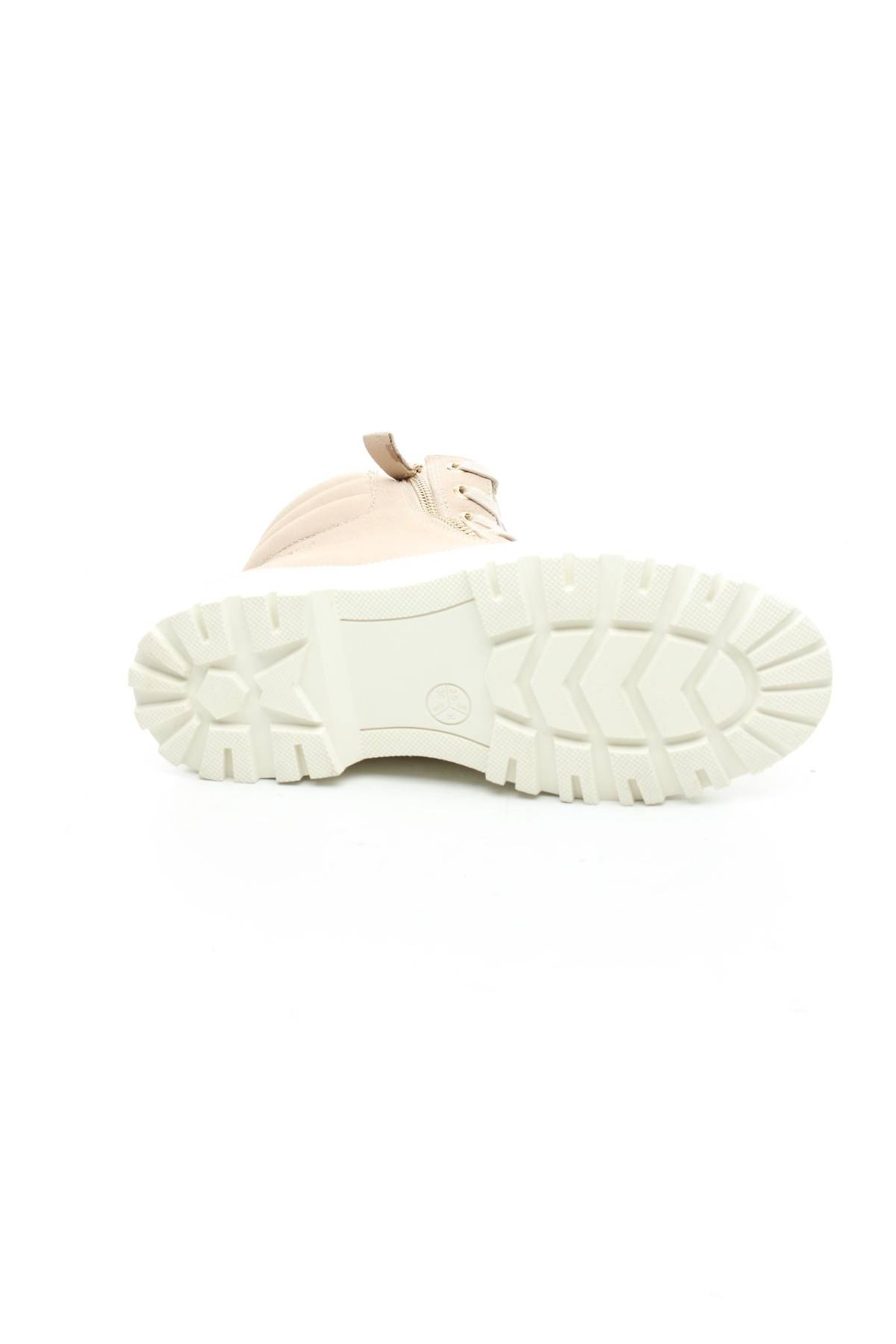 Дамски боти Tamaris4