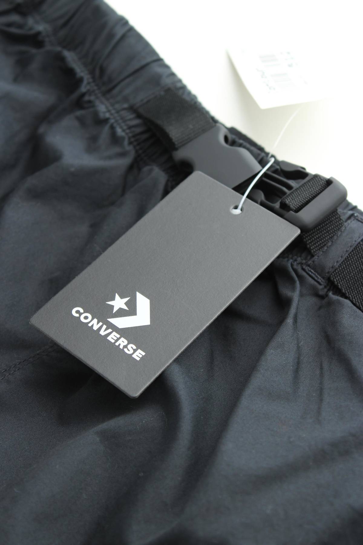 Дамски къс панталон Converse3