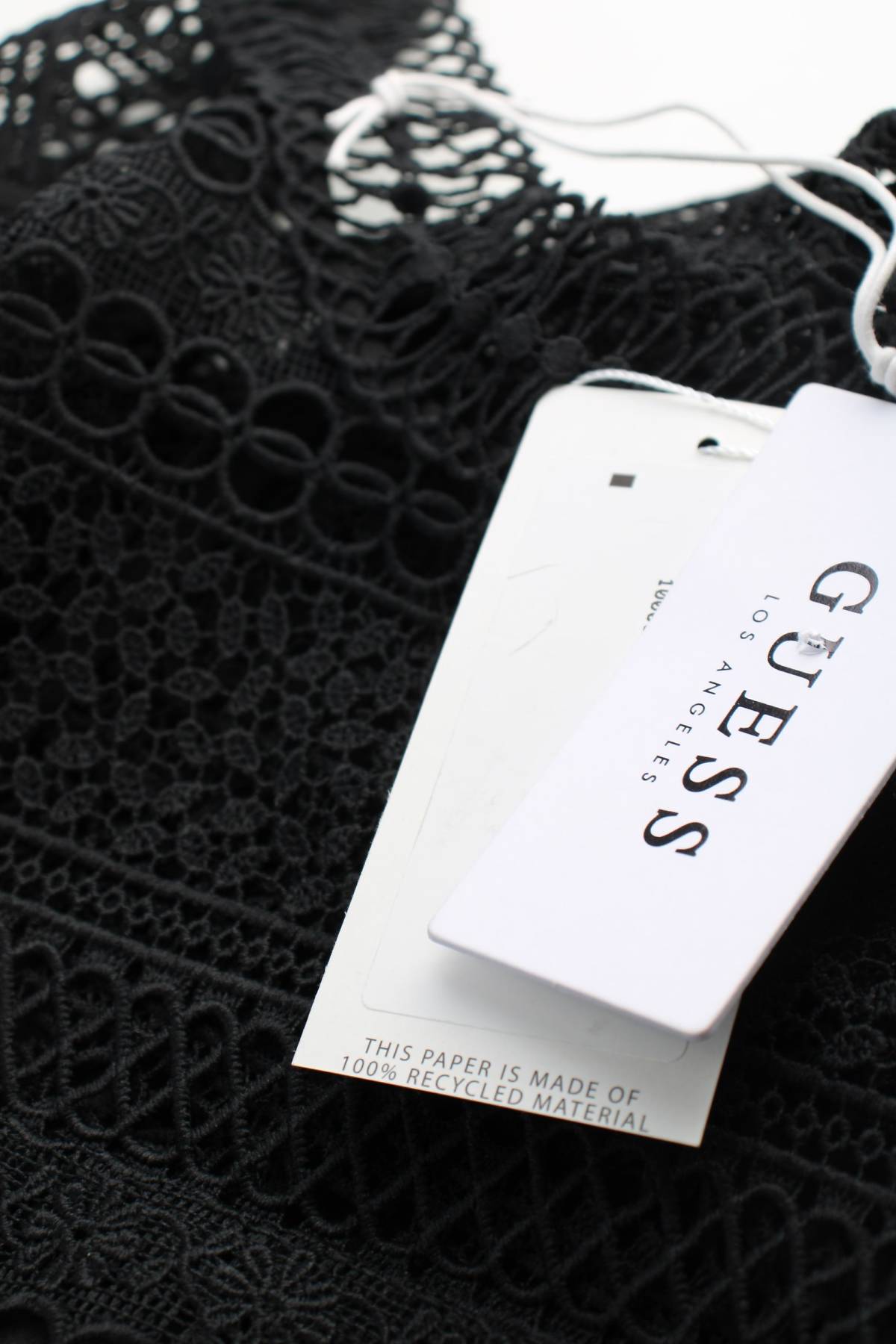 Γυναικείο αμάνικο Guess3 - Contourshop.gr Γυναικείο αμάνικο Guess3