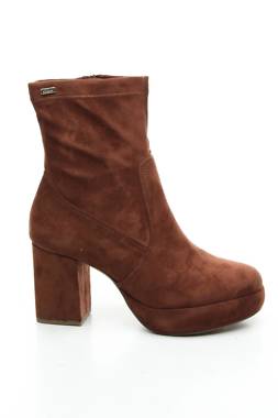 Дамски боти S.Oliver1