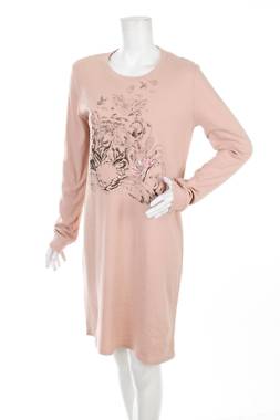 Дамска нощница Triumph1