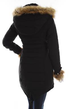 Γυναικείο μπουφάν Guess2