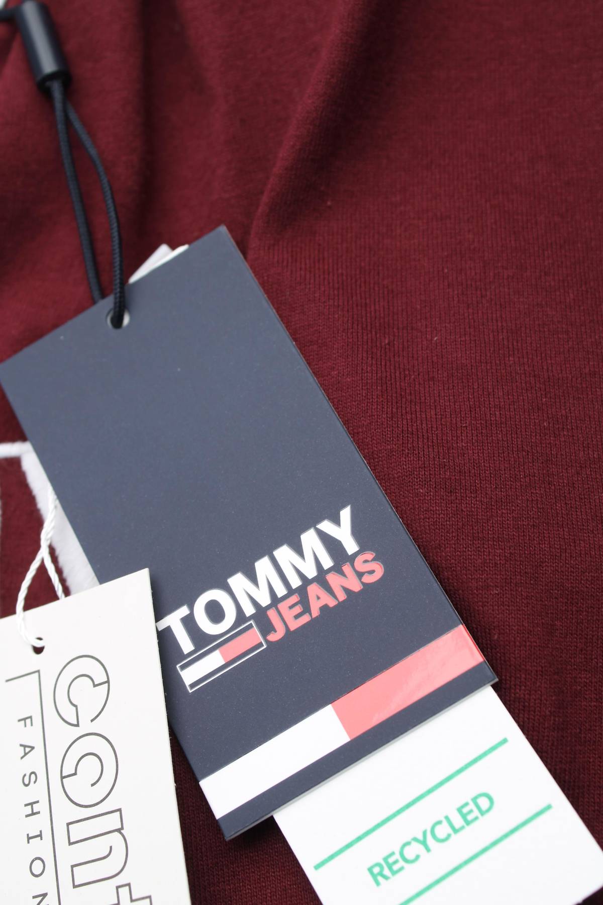 Мъжка тениска Tommy Jeans3