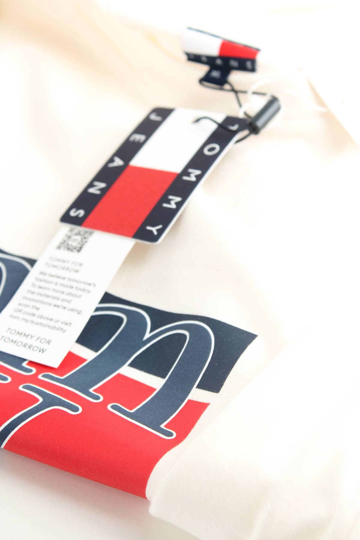 Мъжка тениска Tommy Jeans3