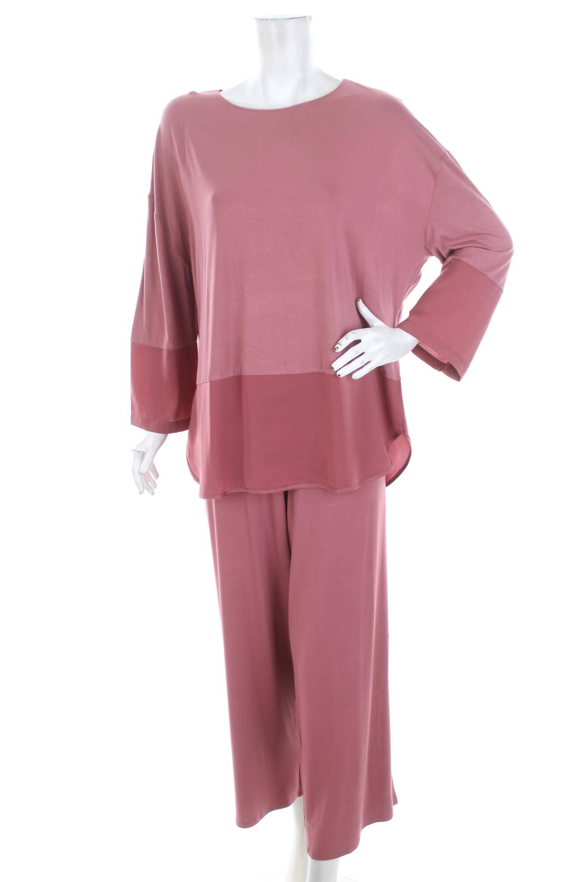 Дамска пижама Triumph1