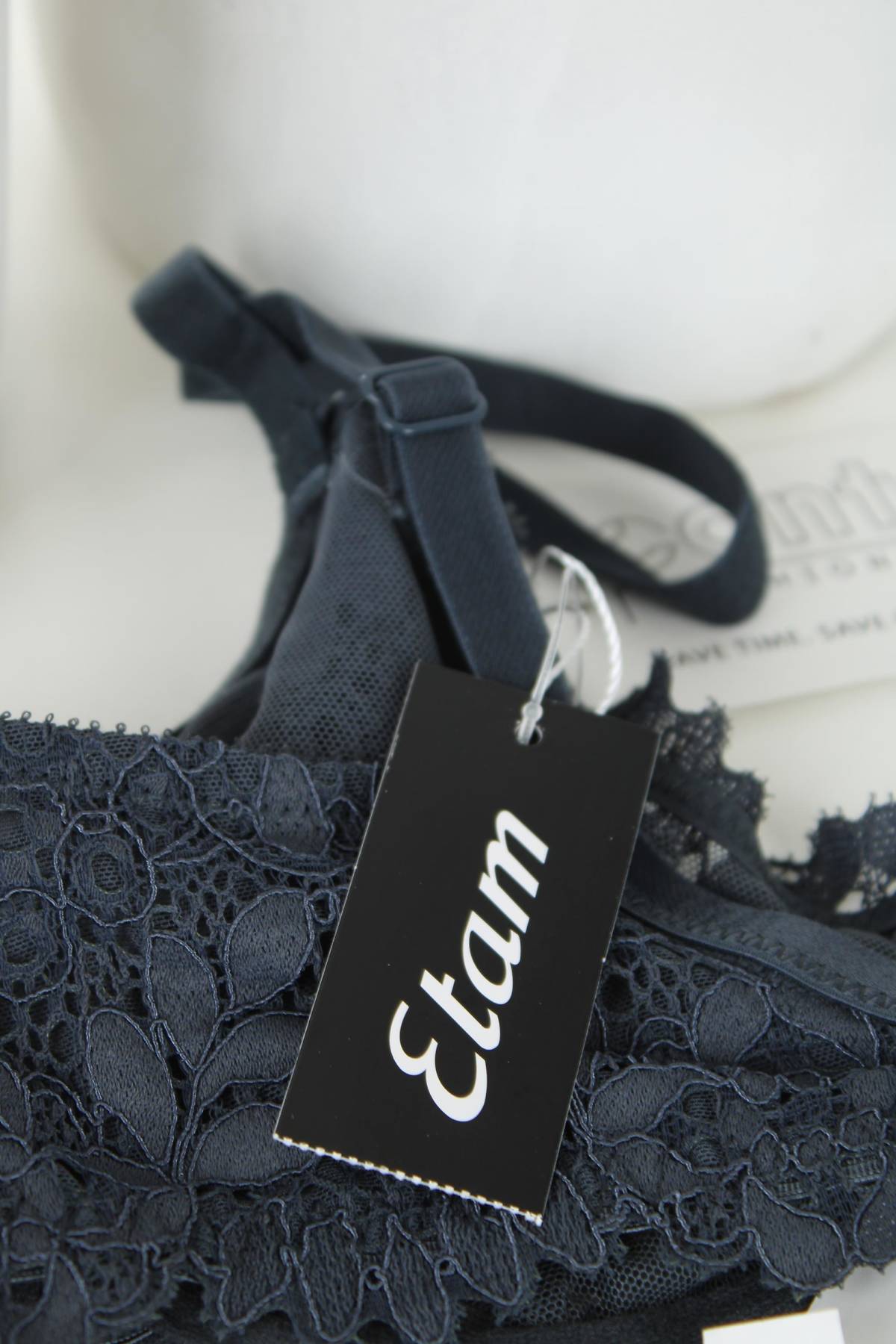Сутиен Etam3 - Contour.bg Сутиен Etam3