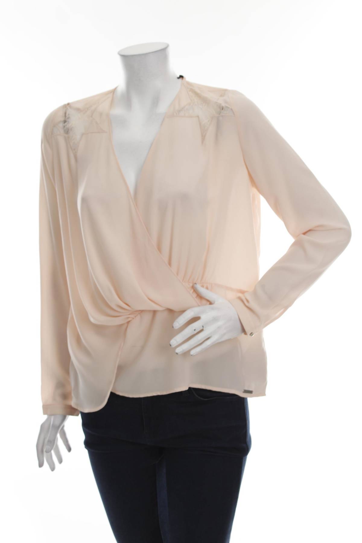 Дамска блуза Guess1 - Contour.bg Дамска блуза Guess1