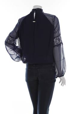 Γυναικεία μπλούζα Guess2