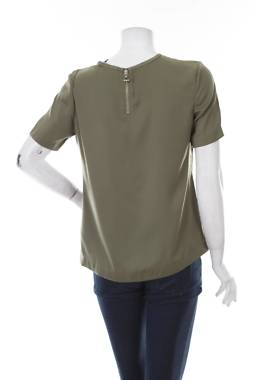 Γυναικεία μπλούζα Guess2