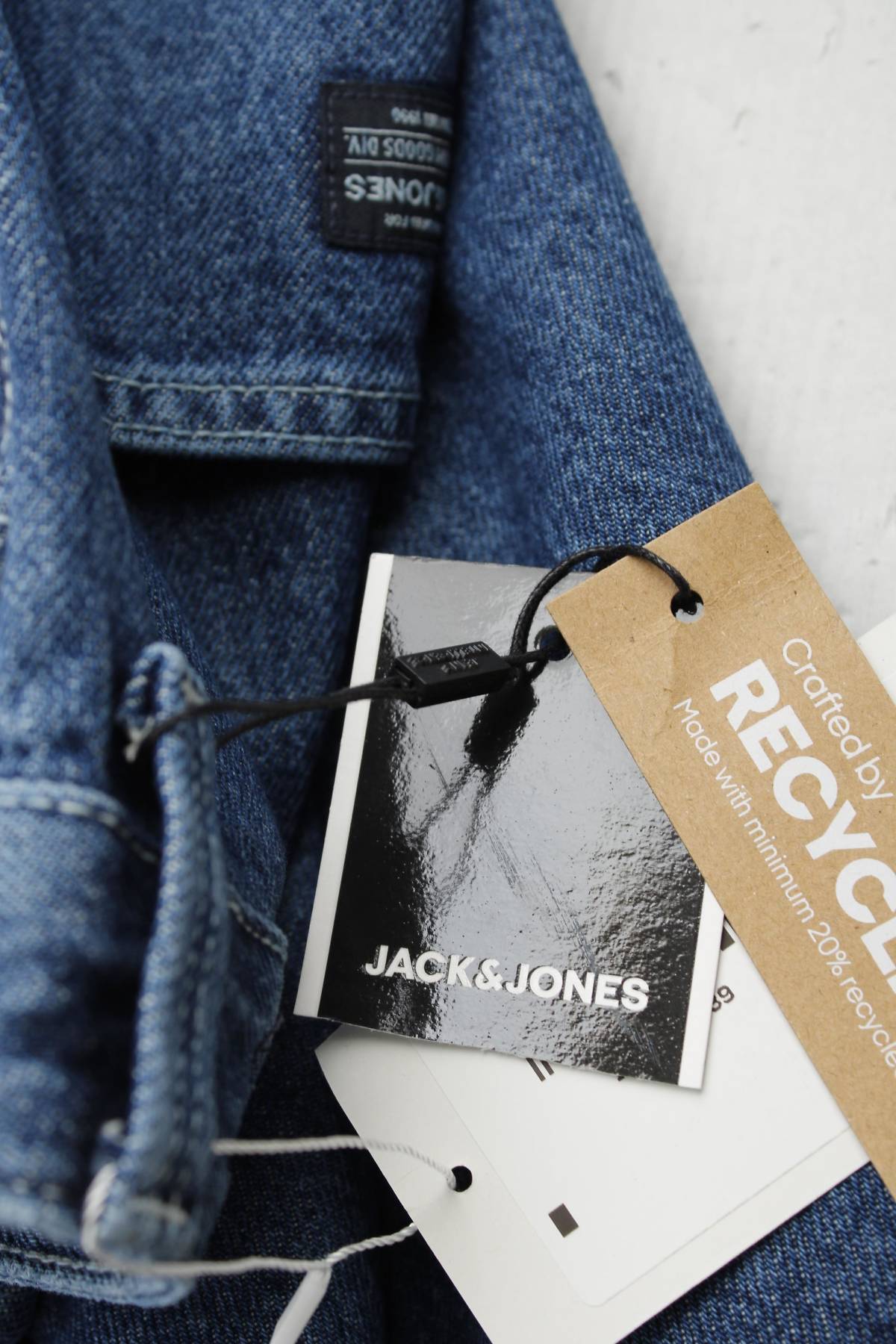 Мъжки къси дънки Jack & Jones3 - Contour.bg Мъжки къси дънки Jack & Jones3