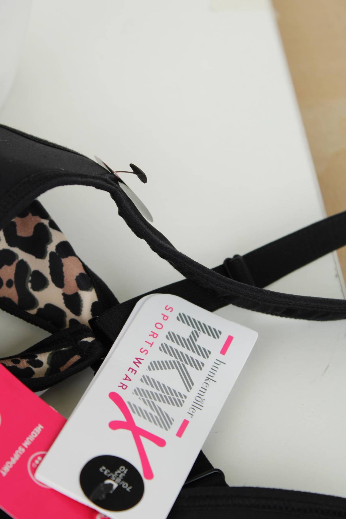 Спортен сутиен HKM by Hunkemoller3