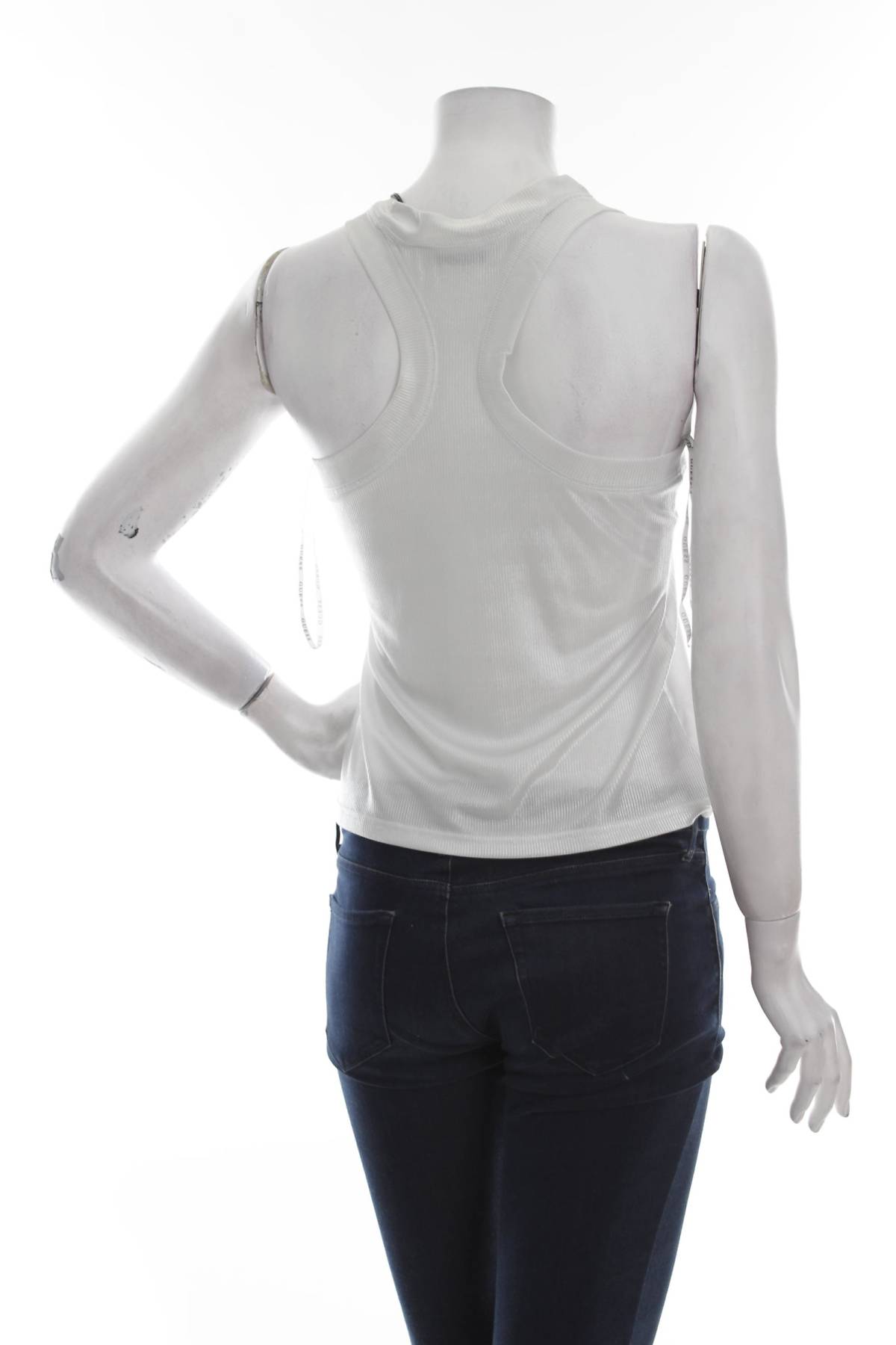 Γυναικείο αμάνικο Guess2