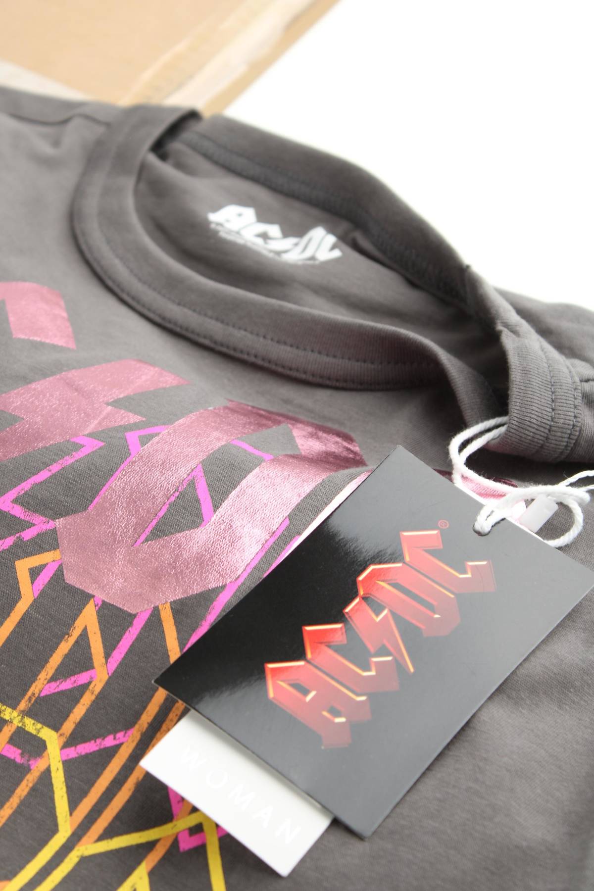 Дамска тениска J Brand3