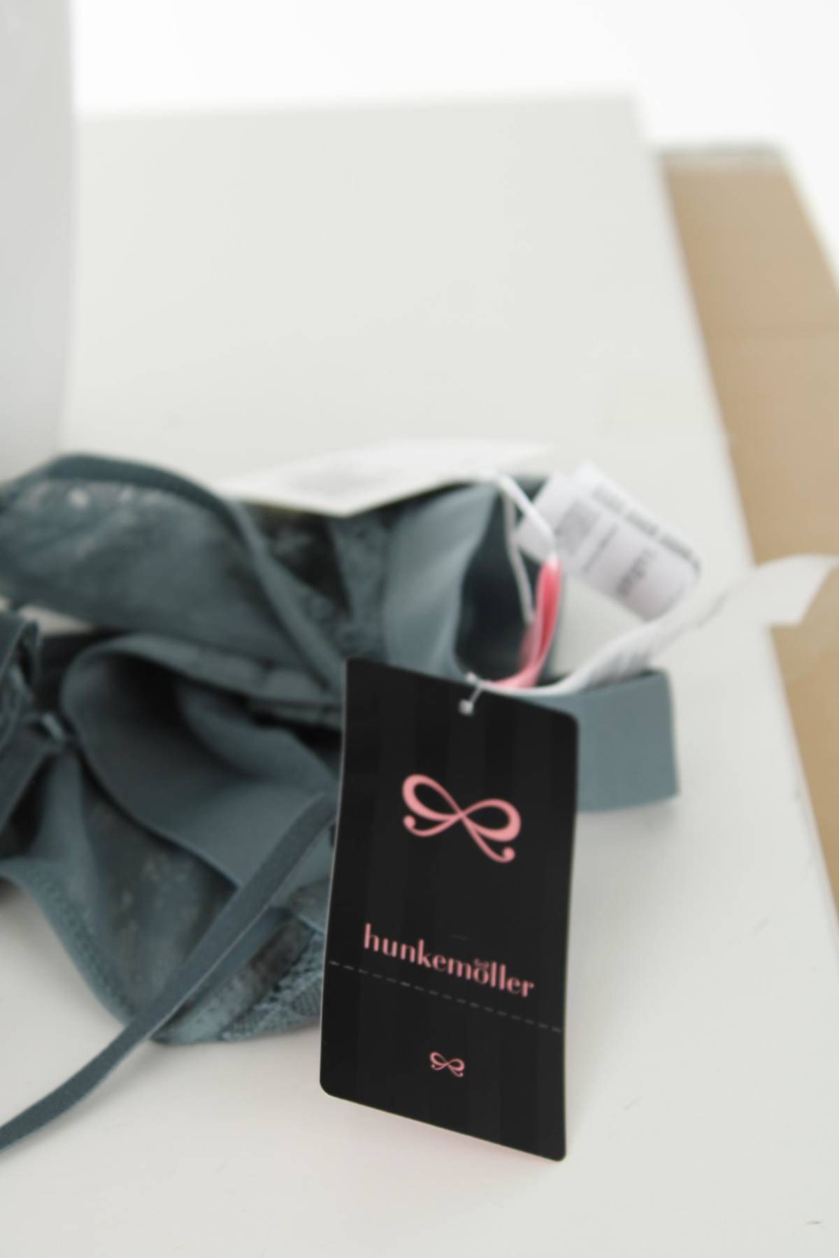 Сутиен Hunkemoller3