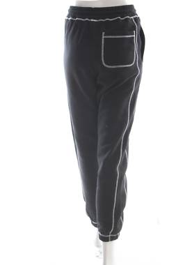 Дамско спортно долнище Karl Lagerfeld Jeans2