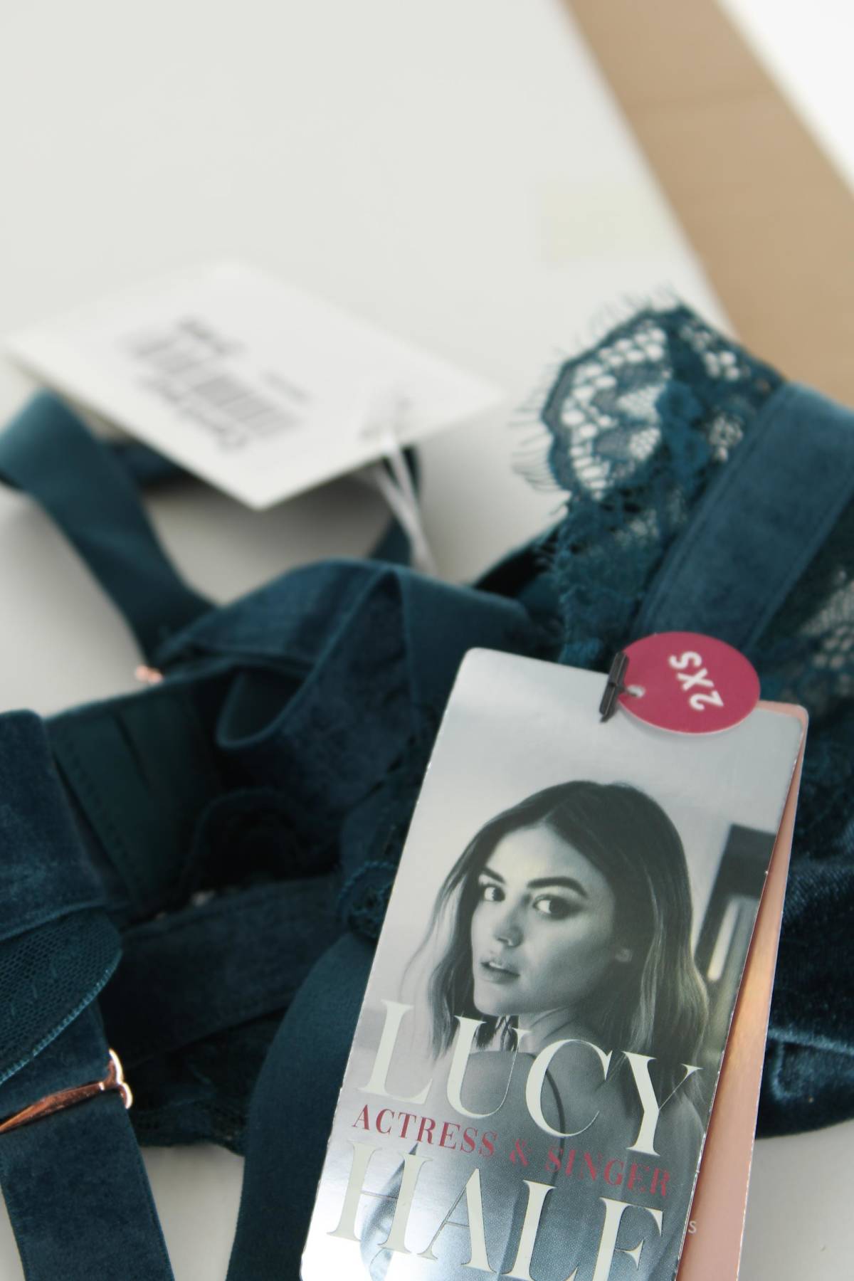 Σουτιέν Lucy Hale x Hunkemoller3