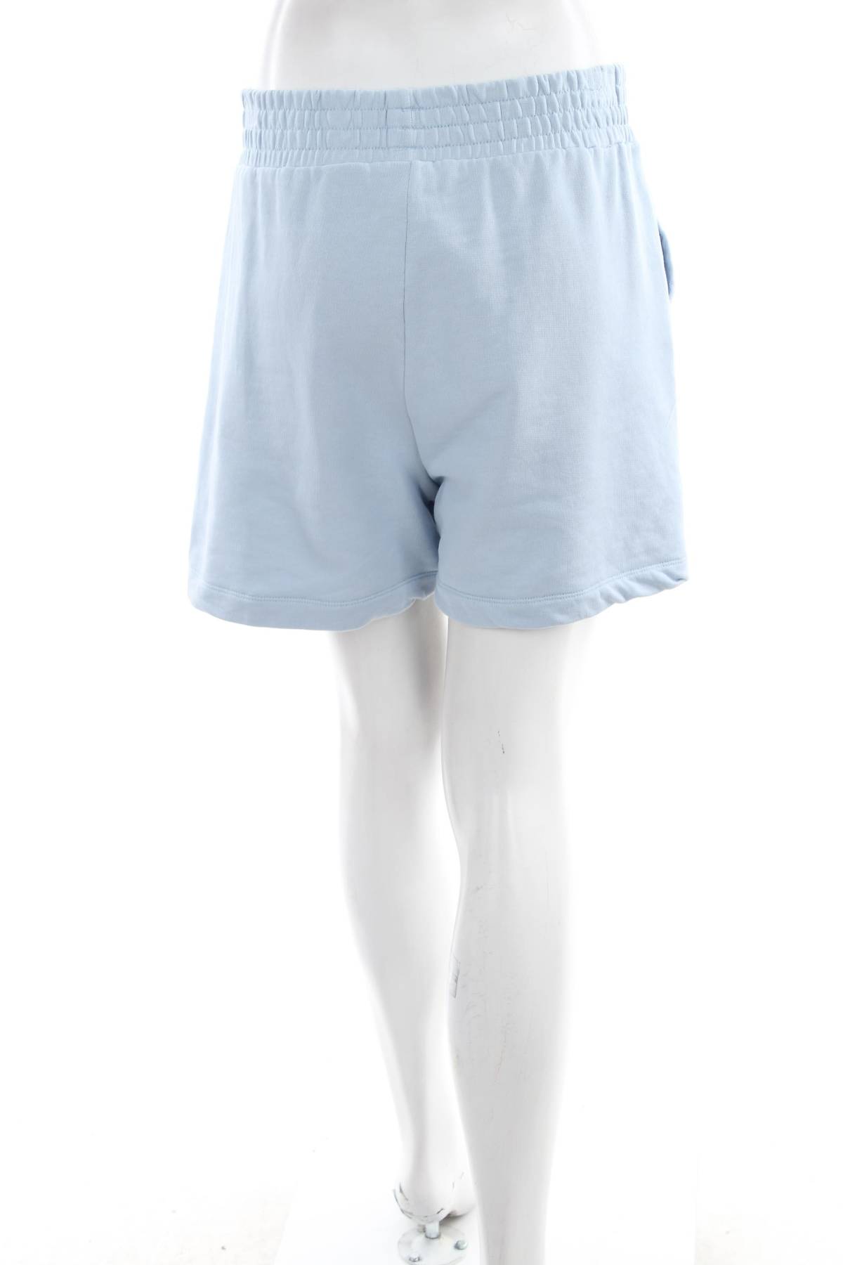 Дамски къс панталон United Colors Of Benetton2 - Contour.bg Дамски къс панталон United Colors Of Benetton2