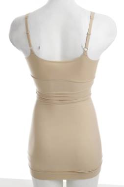 Оформящо бельо Spanx2