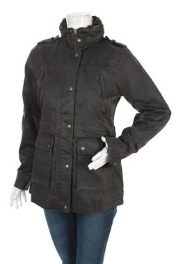 Дамско яке Fat Face1