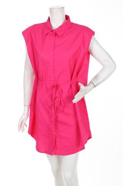 Рокля Boohoo1