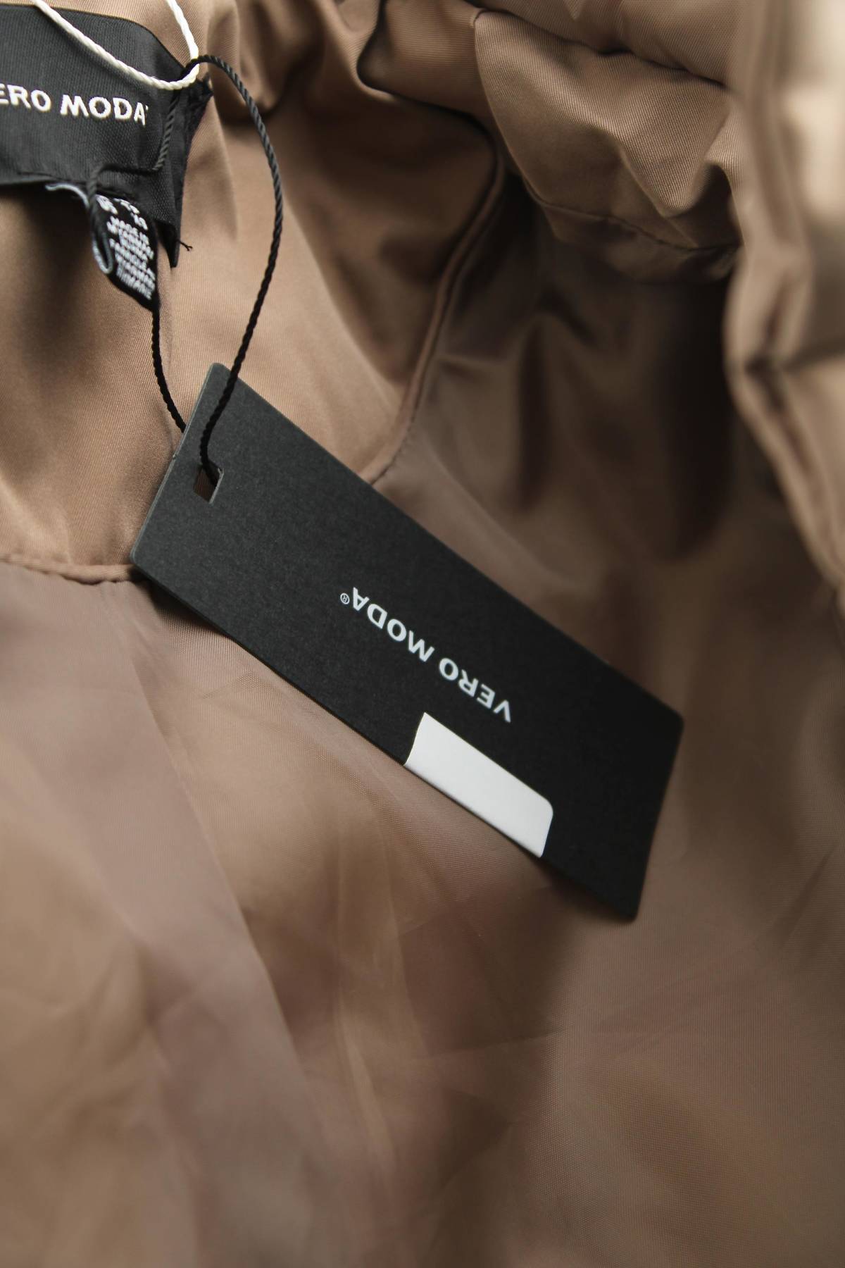 Дамско яке Vero Moda4 - Contour.bg Дамско яке Vero Moda4