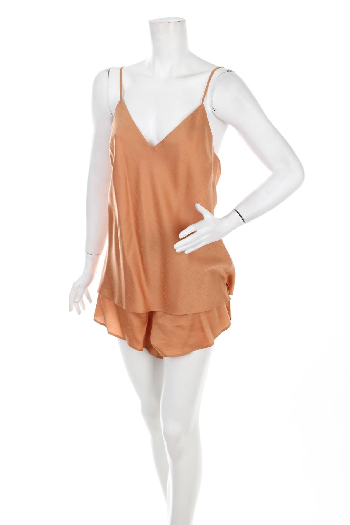 Дамска пижама Triumph1