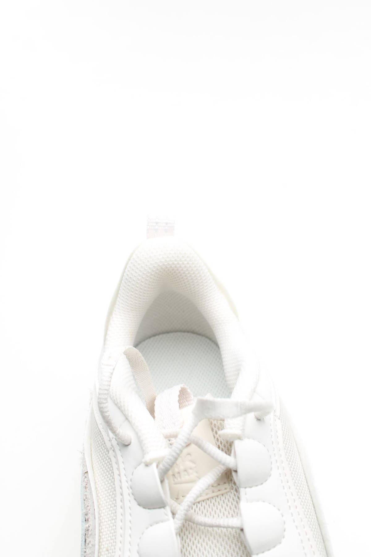 Маратонки Nike Air Max5 - Contour.bg Маратонки Nike Air Max5