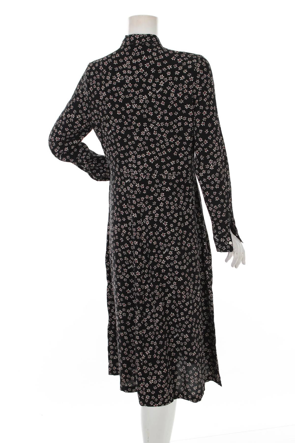 Φορέματα Tommy Jeans2