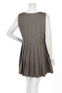 Рокля Boohoo2