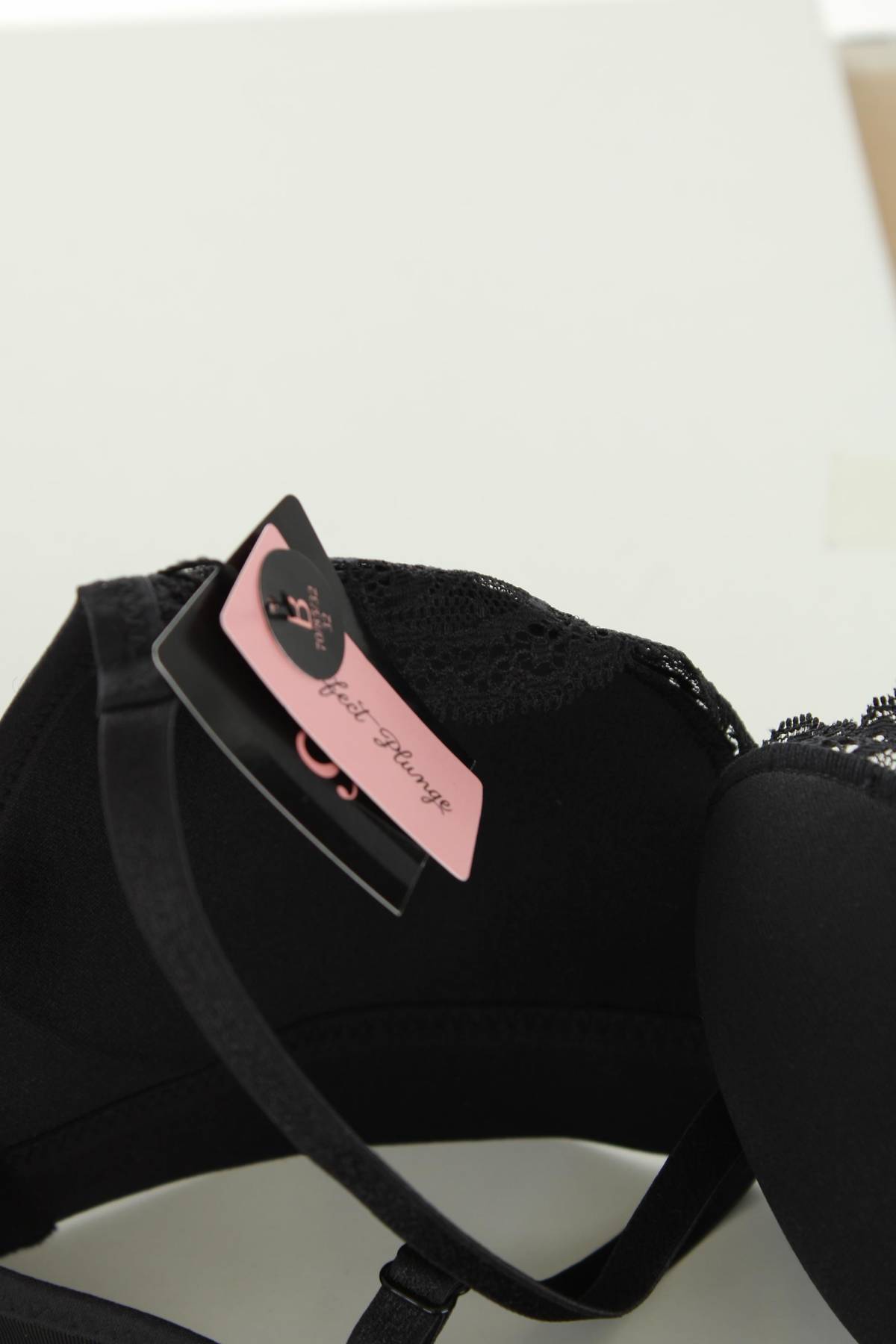 Σουτιέν Hunkemoller3