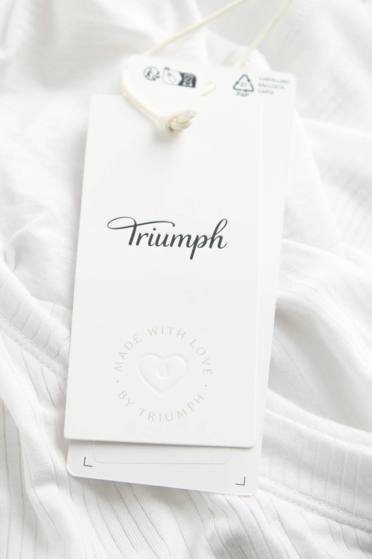 Домашно облекло Triumph3